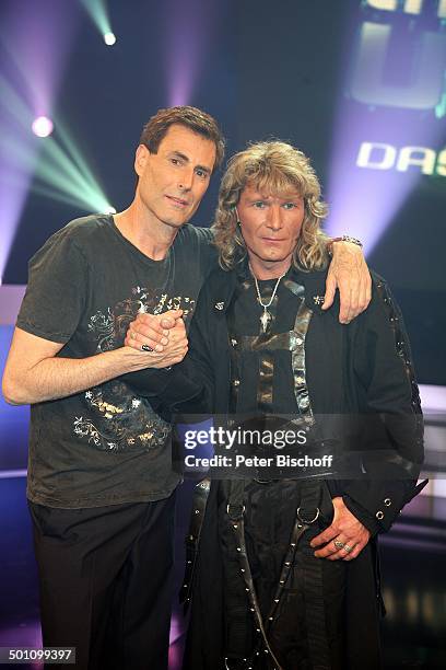 Uri Geller , Vincent Raven , Finale PRO 7-Show "The next Uri Geller - Unglaubliche Phänomene live", Nordrhein-Westfalen, Deutschland, Europa, Bühne,...