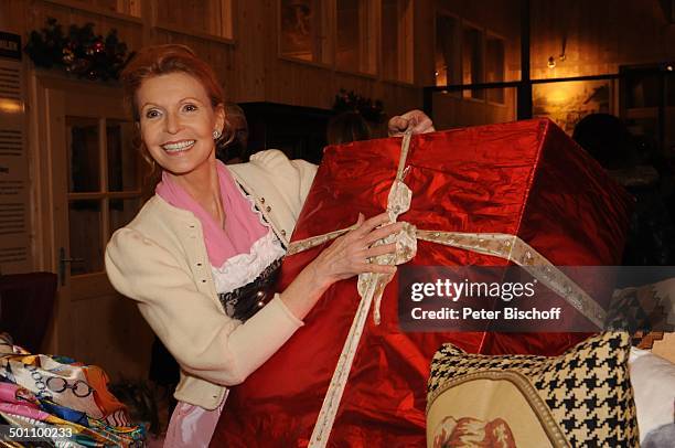 Jutta Kammann , Weihnachten auf Gut Aiderbichl - Vor-Eröffnung vom Weihnachtsmarkt, Henndorf bei Salzburg, Österreich, Europa, Adventsmarkt, Advent,...