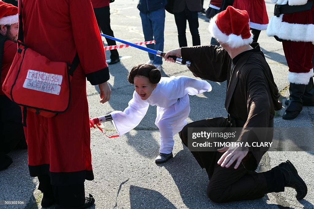 US-ENTERTAINMENT-SANTACON