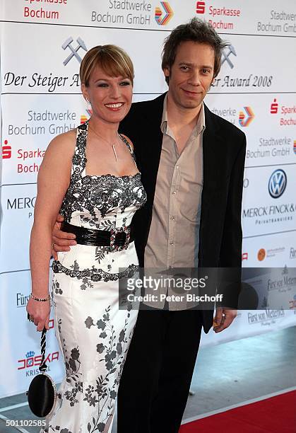Andrea Ballschuh, Ehemann Jem Atai, Gala Verleihung "Steiger Award 2008", Bochum, Nordrhein-Westfalen, Deutschland, Europa, "Jahrhunderthalle", roter...