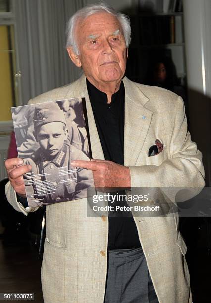 Joachim Fuchsberger, Präsentation 4-teilige ARD-Dokumentation "Kriegskinder" vom MDR/SWR, Literaturhaus, Salvatorplatz, München, Bayern, Deutschland,...