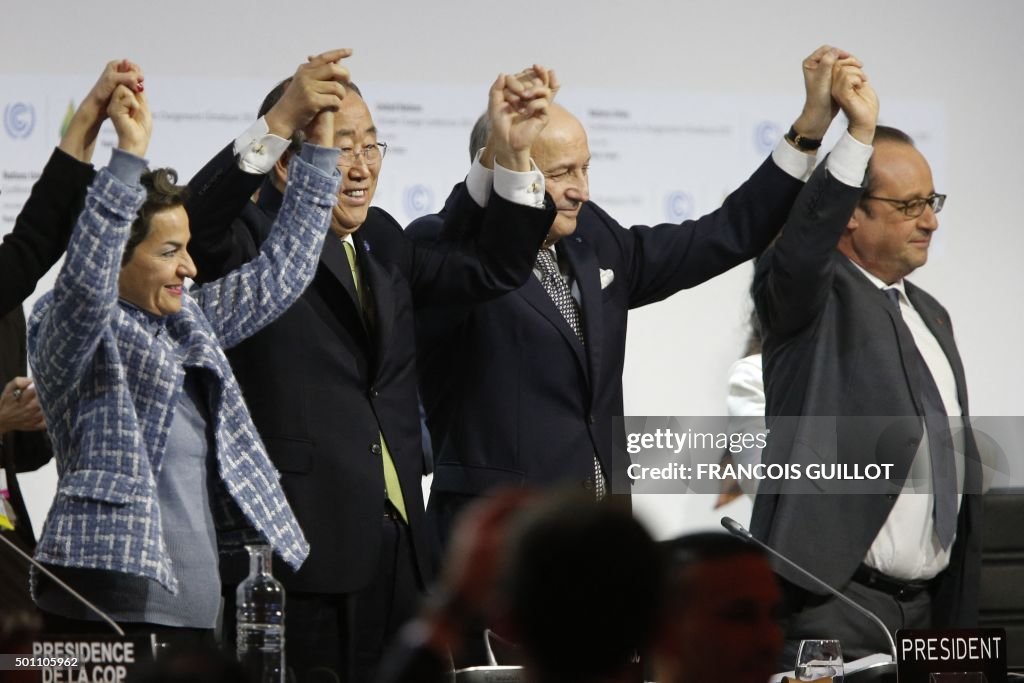 TOPSHOT-FRANCE-CLIMATE-WARMING-COP21