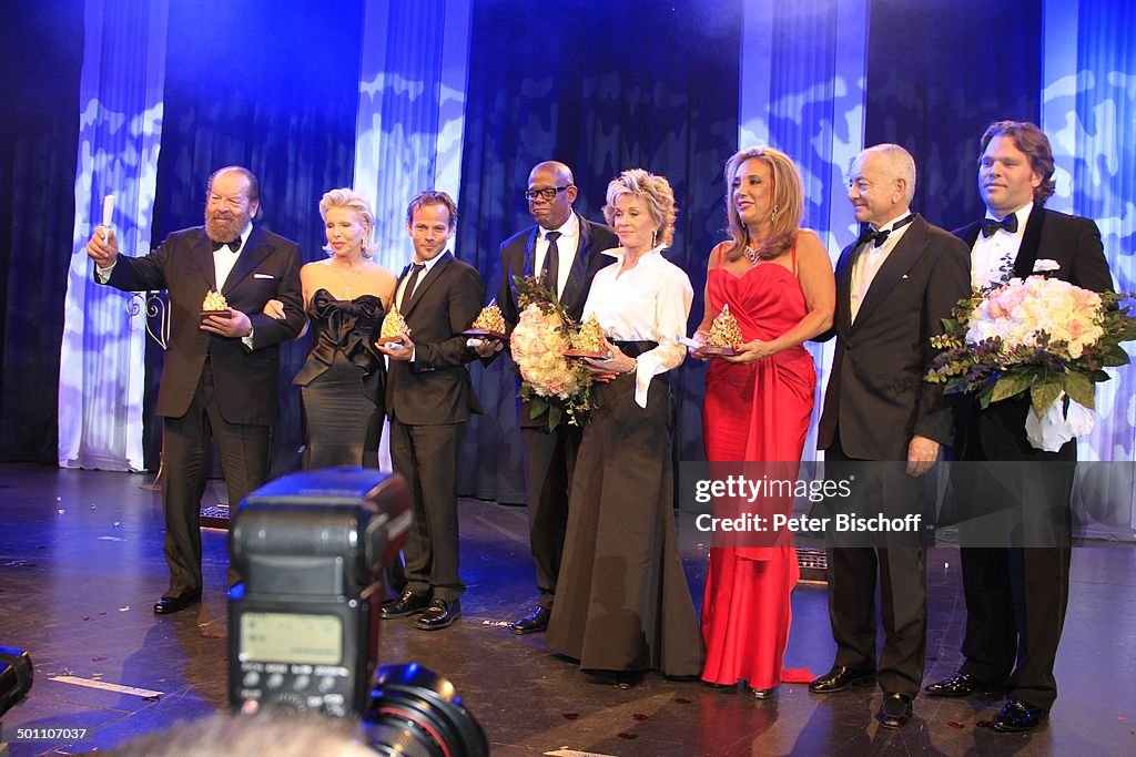 Bud Spencer, Ute-Henriette Ohoven ('Unesco'-Botschafterin, im Kleid von 'Unrath und Strano'), Stephen Dorff, Forest Whittaker ('Oscar'-, 'Golden Globe