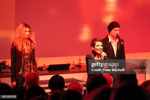 Nena , Tochter Larissa Kerner , Sohn Sakias Kerner , Verleihung Gala "Deutscher Medienpreis" 2011 für herausragende Symbole der Menschlichkeit,...