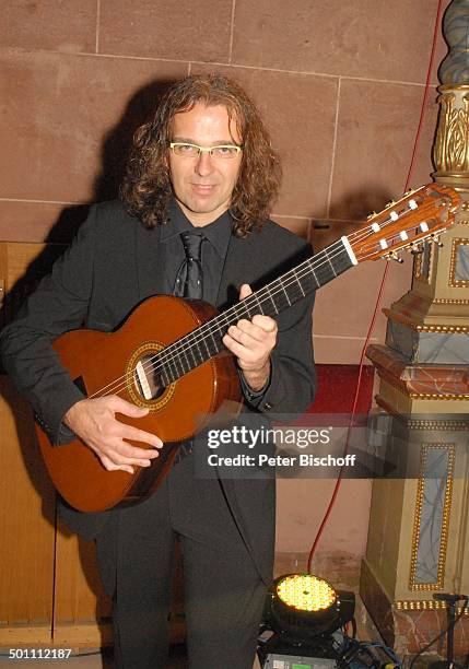 Peter Autschbach , nach Benefiz-Kirchen-Konzert "Die Himmel rühmen" von H e i n o mit F r a n z L a m b e r t im "Kloster Steinfeld" zu Gunsten der...