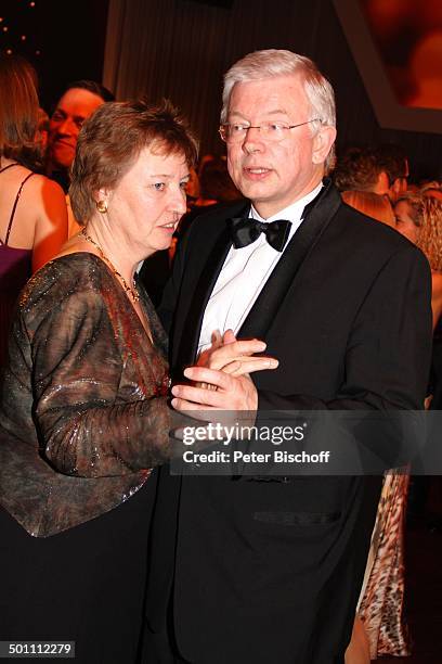 Roland Koch , Ehefrau Anke , Gala 41. "Ball des Sports", Wiesbaden, Hessen, Deutschland, Europa, Ball-Saal Promi, NB, FTP; P.-Nr. 162/2011, ; Foto:...