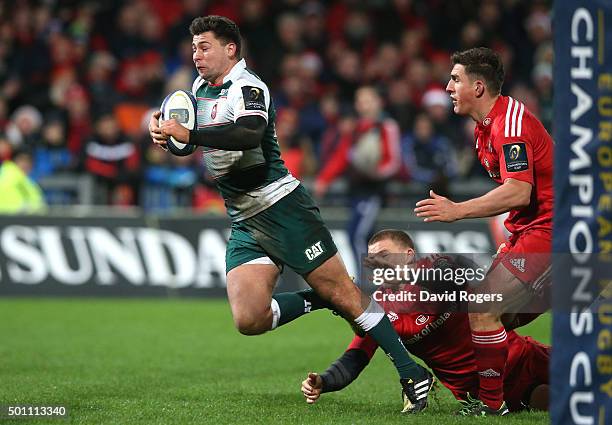 Ben Youngs of Leicester dives to score their third try during the European Rugby Champions Cup match between Munster and Leicester Tigers at Thomond...