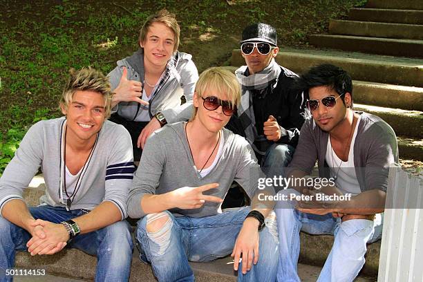 Boygroup "Part Six", ZDF-Show "Fernsehgarten", Mainz, Rheinland-Pfalz, Deutschland, Europa, Sonnenbrille, Sänger Promi, JP, FTP; P.-Nr. 696/2010, ;...