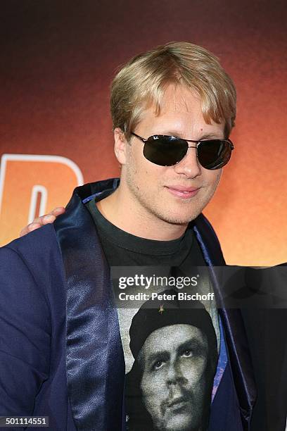 Oliver Pocher mit T-Shirt von Nationalheld Che Guevara, Premiere vom Pilotfilm der RTL-Krimi-Serie "Alarm für Cobra 11", Staffel 17, MMC-Studios,...