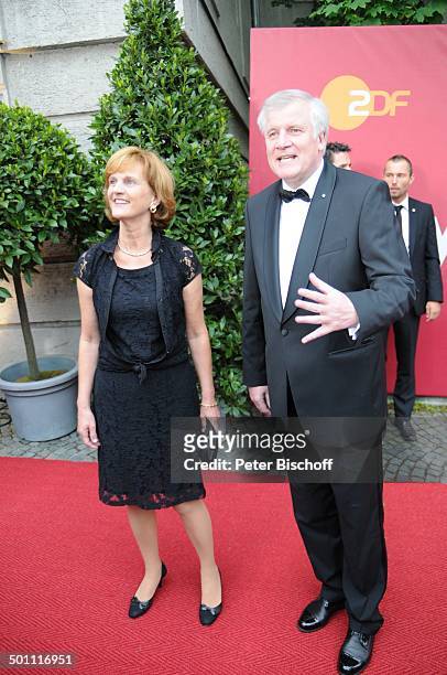 Horst Seehofer , Ehefrau Karin, 21. Bayerischer Fernsehpreis 2009, Preis: "Der Blaue Panther", Prinzregententheater, München, Bayern, Deutschland,...
