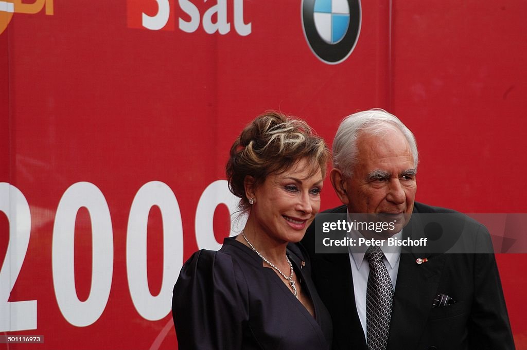 Dr. Antje-Katrin Kühnemann, Ehemann Dr. Jörg Gühring, 21. Bayerischer Fernsehpreis 2009, Preis: 'Der Blaue Panther', Prinzregententheater, München, Ba