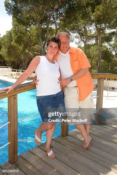 Helmut Lernbecher, Ehefrau Yvonne , Flitterwochen-K r e u z f a h r t mit "A I D A v i t a", Iberostar Cala Barca Club, Cala Mondrago, Insel...