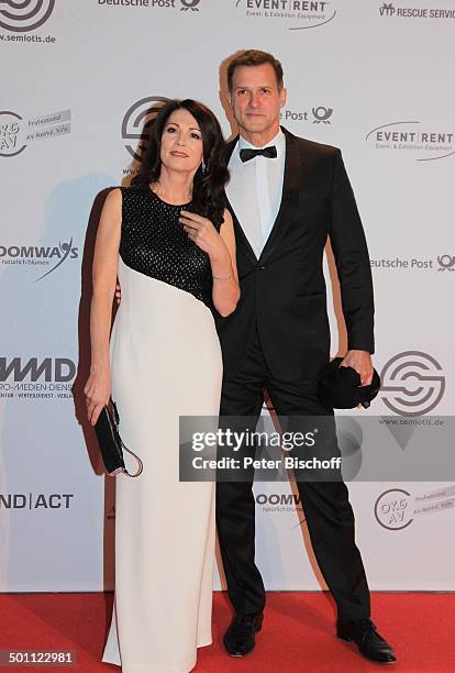 Iris Berben , Freund Heiko Kiesow, Charity-Veranstaltung, 21. "Unesco-Benefiz-Gala" 2012 für Kinder in Not, Hotel "Maritim", Düsseldorf,...