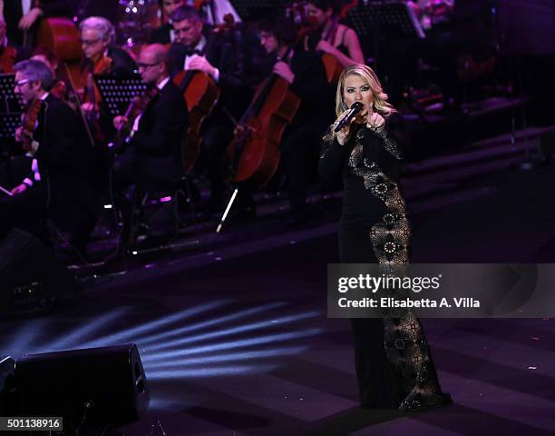 Anastacia performs during the 23rd Christmas Concert at Auditorium Conciliazione on December 12, 2015 in Rome, Italy.