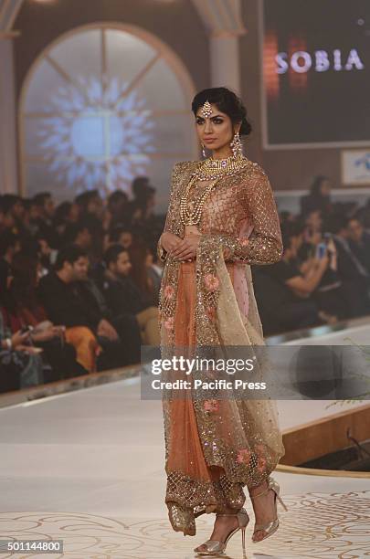 Pakistan Rani Sobi 152 Sobia Stock Photos, High-Res Pictures, and Images - Getty Images