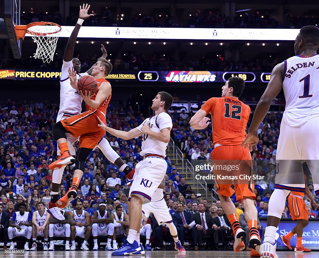 Oregon State at Kansas