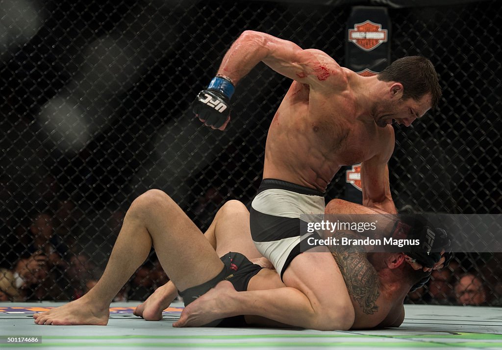 UFC 194: Weidman vs Rockhold