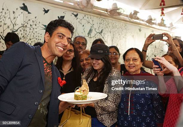 Chef Ranveer Brar taking up cooking workshop at Woodside Inn, Andheri during a "No TV Day" weekend fest organized by Hindustan Times, on December 12,...