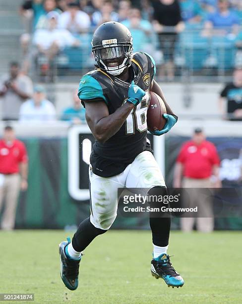 Denard Robinson of the Jacksonville Jaguars runs for yardage during the game against the Indianapolis Colts at EverBank Field on December 13, 2015 in...