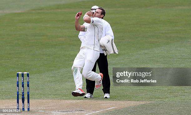 Doug Bracewell of New Zealand bowls during day five of the First Test match between New Zealand and Sri Lanka at University Oval on December 14, 2015...