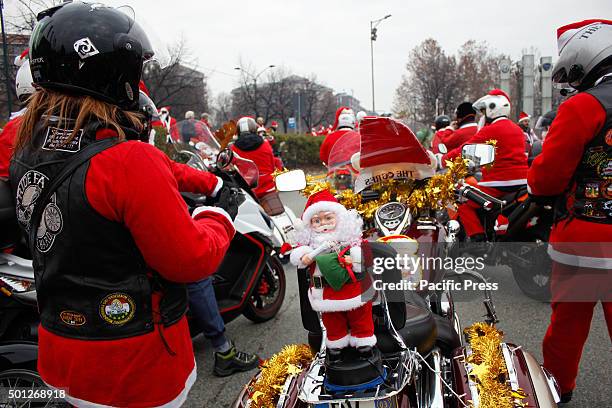 Thousands of people dressed as Santa Claus took part in the sixth edition of "Un Babbo Natale in Moto". The streets of Torino have been so colored by...