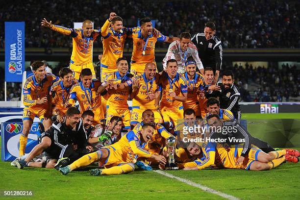 Players of Tigres celebrate after winning the final second leg match between Pumas UNAM and Tigres UANL as part of the Apertura 2015 Liga MX at...
