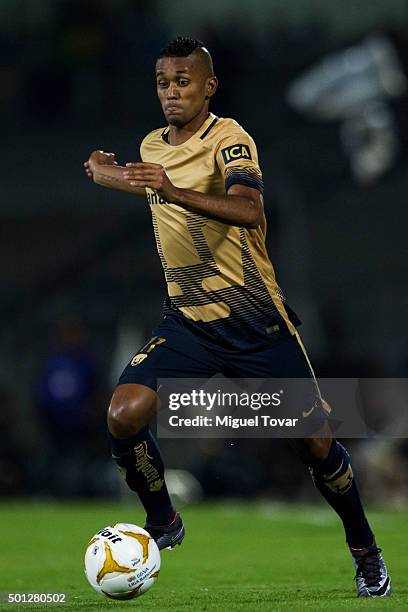 Fidel Martinez of Pumas drives the ball during the final second leg match between Pumas UNAM and Tigres UANL as part of the Apertura 2015 Liga MX at...