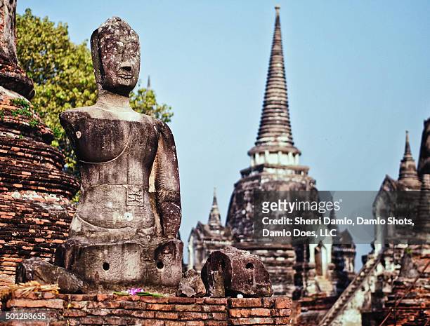 ruins of ayutthaya - damlo does stock pictures, royalty-free photos & images