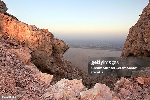 framing at jabel hafeet - jebel hafeet stock pictures, royalty-free photos & images