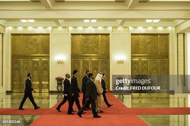 Abudhan Ruler 4,378 Abu Dhabi Ruler Stock Photos, High-Res Pictures, and Images ...