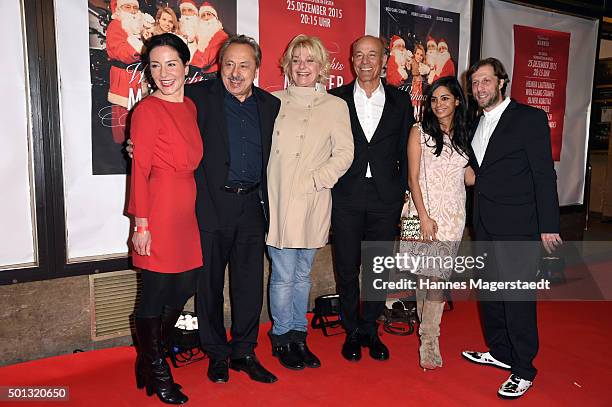 Marisa Burger, Wolfgang Stumph, Saskia Vester, Heiner Lauterbach, Collien-Ulmen Fernandes and Oliver Korittke attend the premiere of the film...