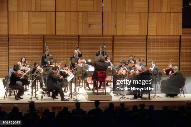 James Levine leading the Met Chamber Ensemble at Zankel Hall on Sunday night, February 22, 2004.