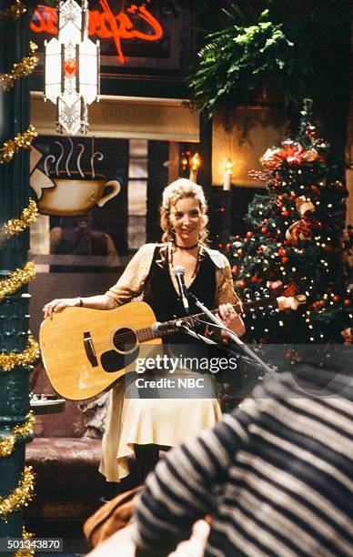Lisa Kudrow as 'Phoebe Buffay' during a scene from ‘Friends’, November 15th 1994.