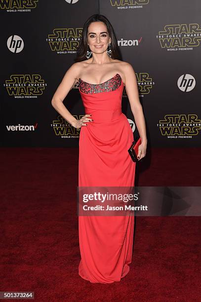 Actress Ana de la Reguera attends Premiere of Walt Disney Pictures and Lucasfilm's "Star Wars: The Force Awakens" on December 14, 2015 in Hollywood,...