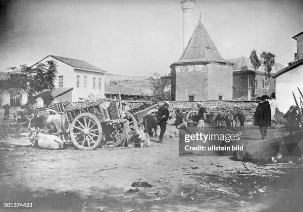 Skopje, street scenery - undated, probably around 1910 - Photographer: Haeckel