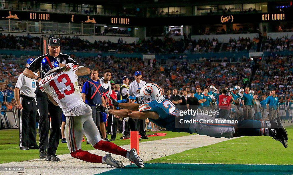 New York Giants v Miami Dolphins