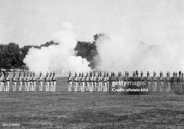 Military Academy West Point, 17 gun salutes in honor of Japanese admiral Heihachiro Togo - probably in the 1910s