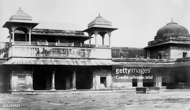 India, Fatehpur Sikri, Palace of Jodha Bai . - probably in the 1910s