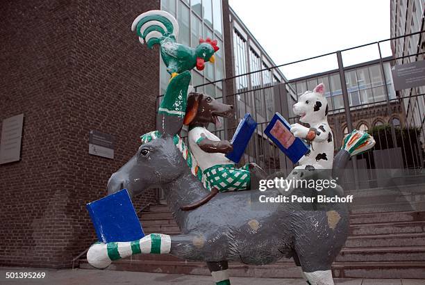 Nachbildung der "Bremer Stadtmusikanten" vor "Haus der Bürgerschaft", Marktplatz, Bremen, Deutschland, Europa, Reise, BB, DIG; P.-Nr.: 731/2013, ;