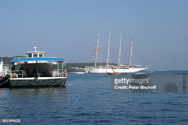 Luxus-4-Mast-Segelyacht "Star Flyer", Insel Phi Phi Island, Andamanen-See, Thailand, Asien, Schiff, Segelschiff, Reise, BB, DIG; P.-Nr.: 192/2004, ;