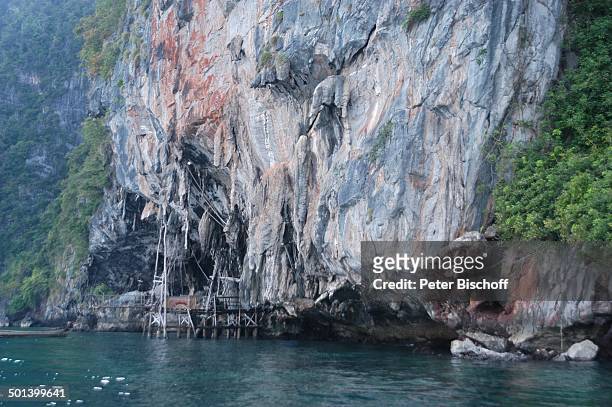 Felsen bei Insel Phi Phi Island, Andamanen-See, Thailand, Asien, Reise, BB, DIG; P.-Nr.: 192/2004, ;