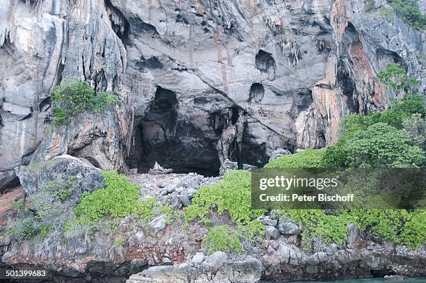 Felsen bei Insel Phi Phi Island, Andamanen-See, Thailand, Asien, Reise, BB, DIG; P.-Nr.: 192/2004, ;