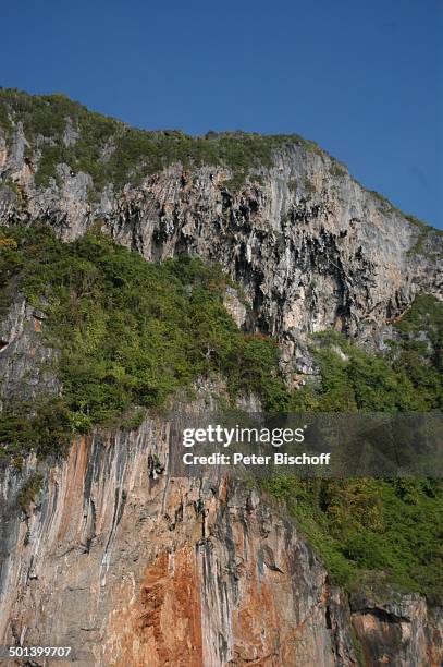 Felsen bei Insel Phi Phi Island, Andamanen-See, Thailand, Asien, Reise, BB, DIG; P.-Nr.: 192/2004, ;