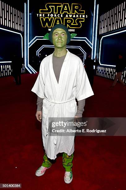 Actor Joseph Gordon-Levitt attends the World Premiere of Star Wars: The Force Awakens at the Dolby, El Capitan, and TCL Theatres on December 14,...
