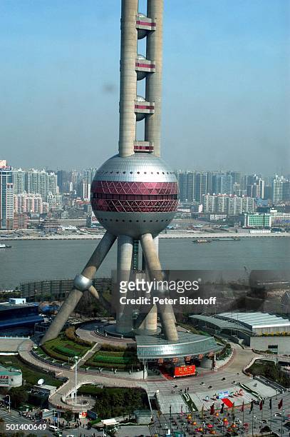 Blick auf "Oriental Pearl Tower" und Prachtstraße "Bund", Stadtteil Pudong, Shanghai, China, Asien, Skyline, Fluss "HuangPu", Reise, BB, DIG; P.-Nr.:...