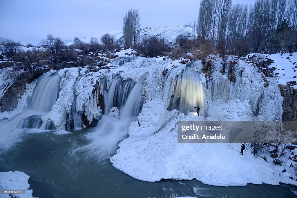 Extreme cold freezes parts of Turkey's Muradiye Falls