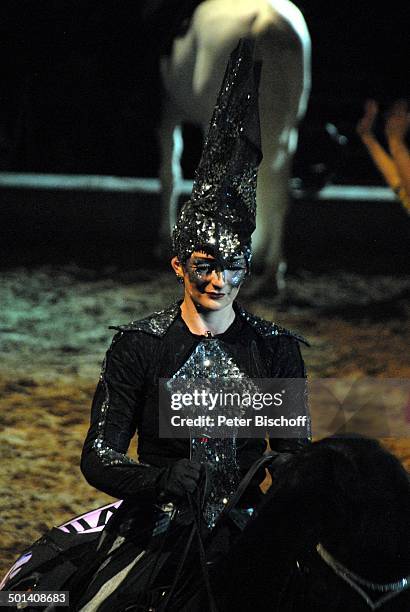 Reiterin beim Finale, Tournee Pferde-Show "Apassionata"- "Zeit für Träume", ÖVB-Arena, Bremen, Deutschland, Europa, Manege, Auftritt, reiten,...