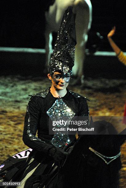 Reiterin beim Finale, Tournee Pferde-Show "Apassionata"- "Zeit für Träume", ÖVB-Arena, Bremen, Deutschland, Europa, Manege, Auftritt, reiten,...