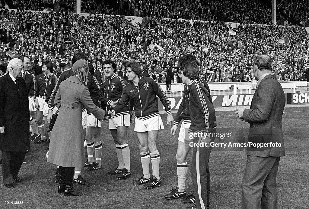 League Cup Final - Aston Villa v Everton