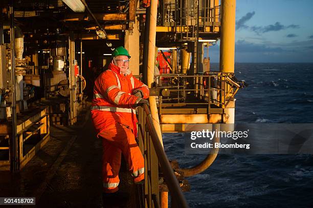 Armada Rig 427 Offshore Oil Rig Engineer Stock Photos, High-Res Pictures, and ...